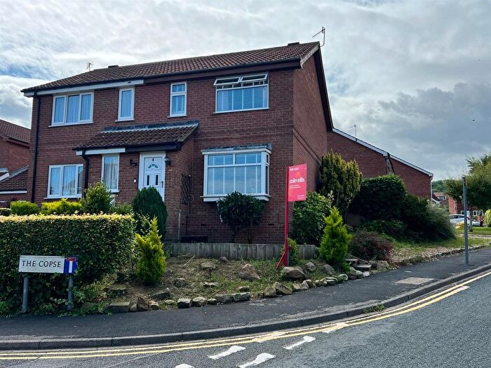 3 Bedroom Semi-Detached House For Sale In Hovingham Drive, Scarborough, YO12