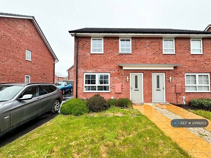 3 Bedroom Semi-Detached House To Rent In Mays Drive, Westbury, BA13