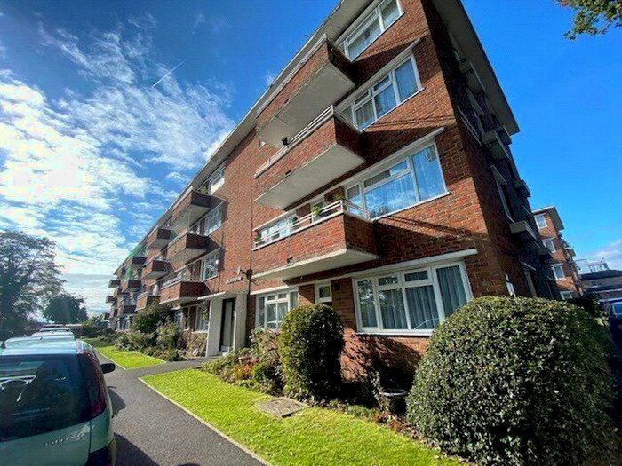 1 Bedroom Flat To Rent In Shirley Road, Southampton, Hampshire, SO15