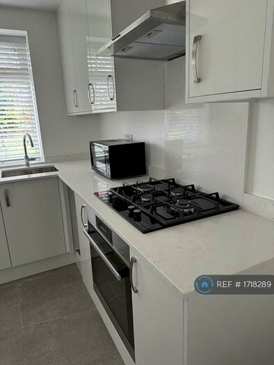 2 Bedroom Flat To Rent In Plum Tree Lane, Leighton Buzzard, LU7