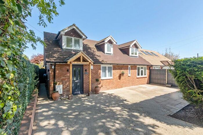 5 Bedroom Semi-Detached Bungalow For Sale In Durford Road, Petersfield, GU31