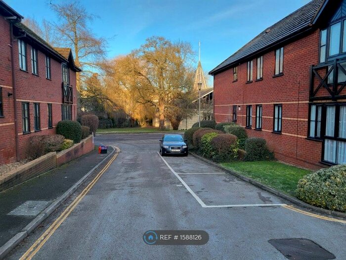 2 Bedroom Flat To Rent In Station Road, Harpenden, AL5