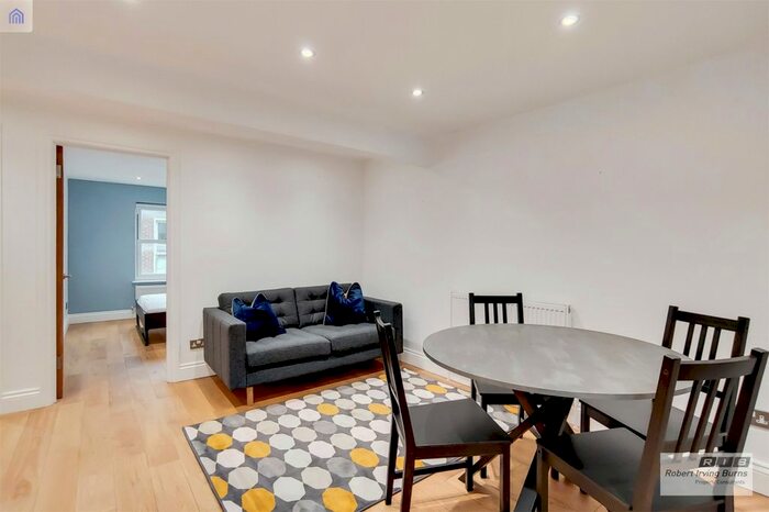 2 Bedroom Flat To Rent In Berwick Street, Soho, London, W1F