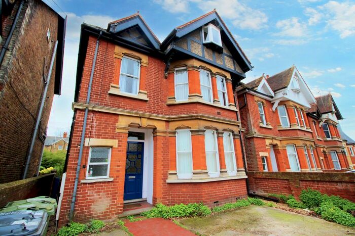 1 Bedroom Flat To Rent In York Road, Guildford, GU1