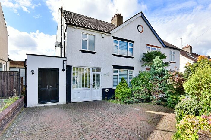 3 Bedroom Semi Detached House For Sale In Hill Rise, Potters Bar, EN6