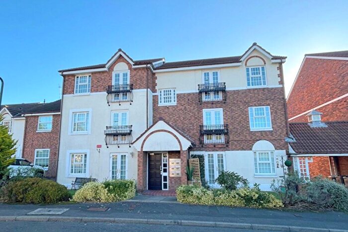 2 Bedroom Apartment For Sale In Chathill Close, Whitley Bay, NE25