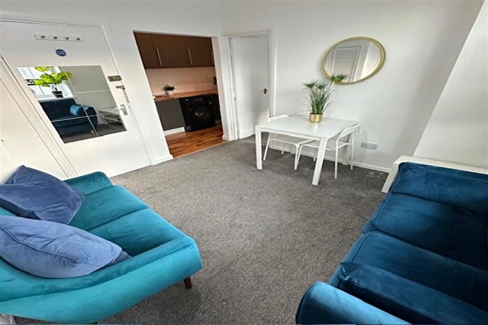 1 Bedroom House To Rent In Kings Road, Cardiff, CF11