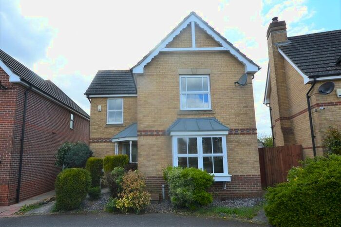 3 Bedroom Detached House To Rent In Aylesbury Road, Kennington, Ashford, TN25