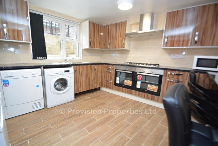 5 Bedroom Terraced House To Rent In Branksome Terrace, Hyde Park, Leeds, LS6