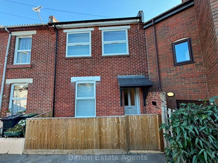 4 Bedroom Terraced House For Sale In Cleveland Road, Gosport, PO12