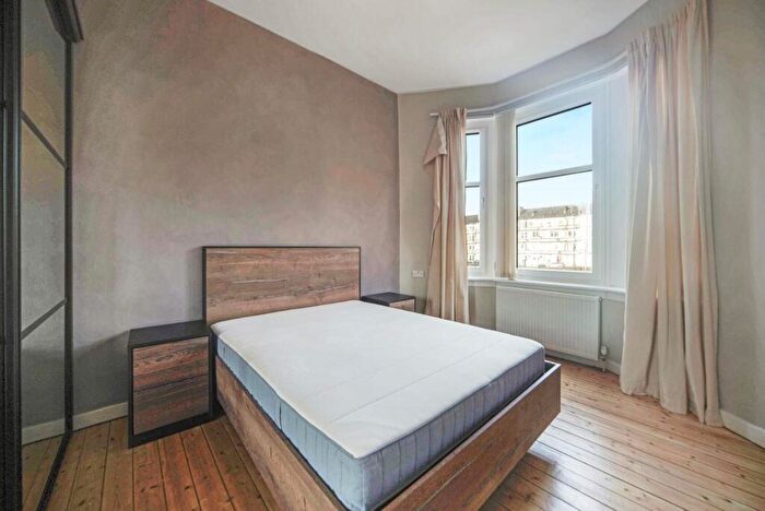 2 Bedroom Flat To Rent In Aitken Street, Glasgow, G31