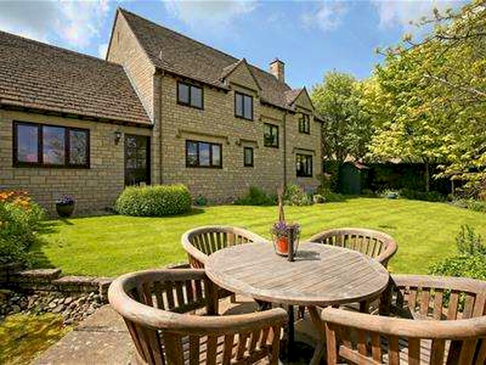 4 Bedroom Detached House For Sale In Tamesis Drive, Kemble, Cirencester