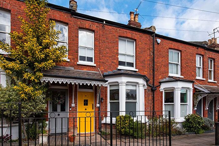 2 Bedroom Terraced House To Rent In Wilson Street, Winchmore Hill, N21