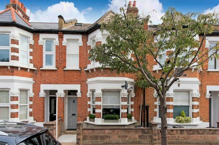 1 Bedroom Flat To Rent In Bendemeer Road, London, SW15