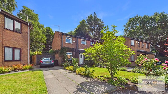 3 Bedroom Semi-Detached House For Sale In Conisborough Place, Whitefield, Manchester, M45