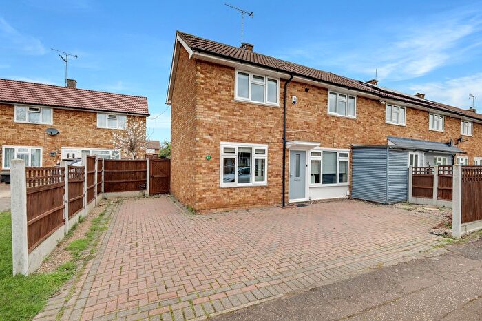 2 Bedroom End Terrace House For Sale In Southcote Crescent, Basildon, Essex, SS14