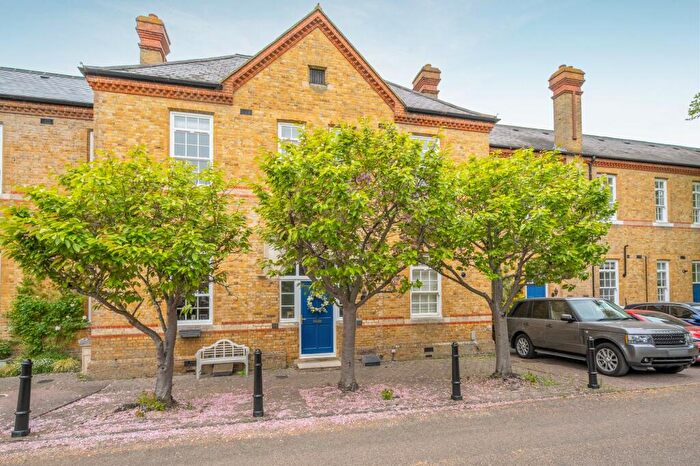 3 Bedroom House For Sale In Bears Rails Park, Old Windsor, SL4