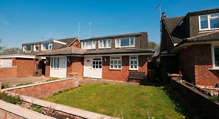 5 Bedroom Detached House For Sale In Bishops Close, Hatfield, AL10