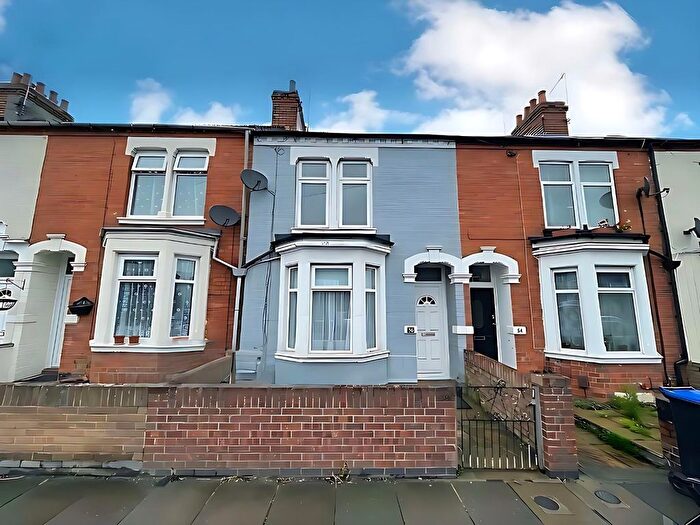 2 Bedroom Terraced House For Sale In Rothersthorpe Road, Northampton, NN4