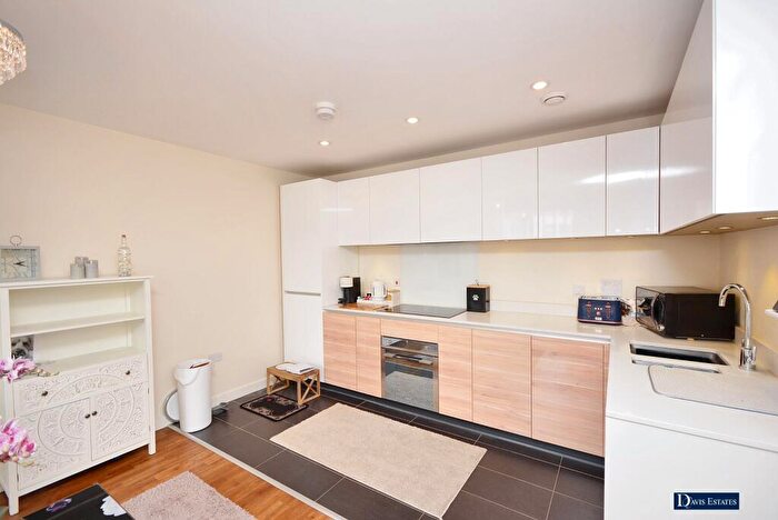 1 Bedroom Flat For Sale In Denmark Lodge, St Clements Avenue, Harold Wood, RM3