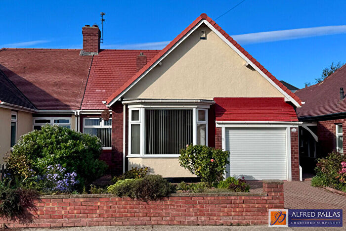 2 Bedroom Semi-Detached Bungalow For Sale In Eskdale Road, South Bents, SR6