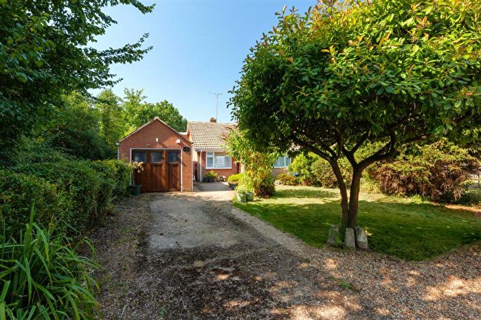 3 Bedroom Semi-Detached House For Sale In Windfield, Manns Hill, Bossingham, CT4