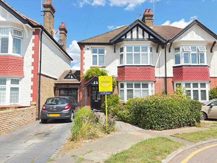 4 Bedroom Semi Detached House For Sale In Marine Estate, Leigh On Sea, SS9