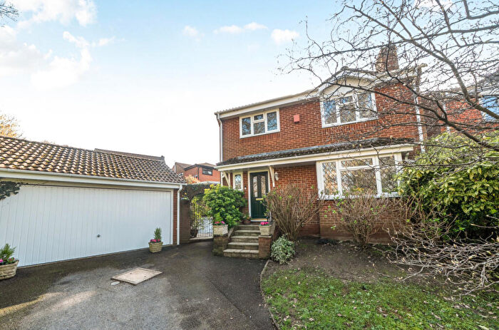 4 Bedroom Detached House For Sale In Derwent Close, West End, Southampton, Hampshire, SO18