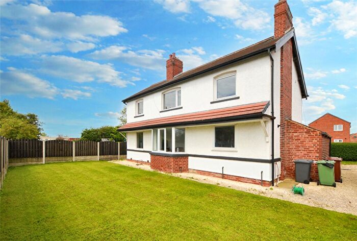 4 Bedroom Detached House For Sale In Lower Mickletown, Methley, Leeds, West Yorkshire, LS26