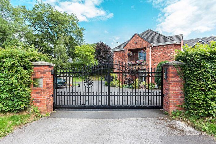 2 Bedroom Apartment For Sale In Astbury Lane Ends, Congleton, CW12