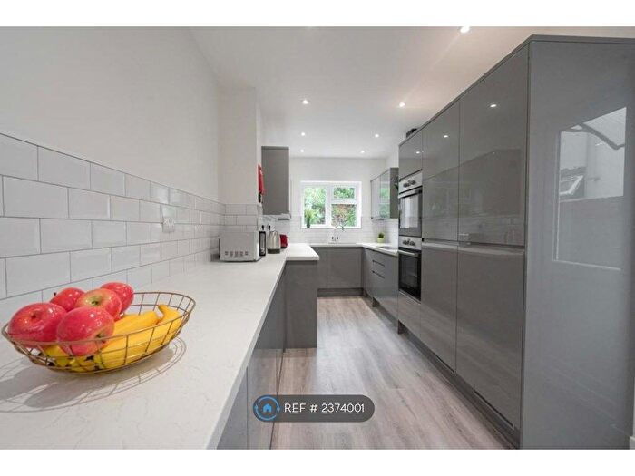 7 Bedroom Terraced House To Rent In Goodwood Road, Southsea, PO5