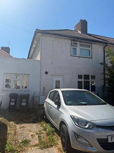 4 Bedroom Terraced House To Rent In Bedivere Road, Bromley, BR1