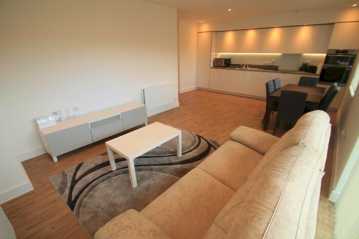 2 Bedroom Flat To Rent In Stirling Drive, Luton, LU2