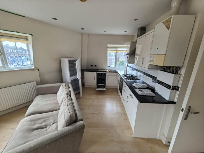 1 Bedroom Flat To Rent In Pinner Road, Harrow, HA2