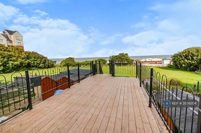 2 Bedroom Flat To Rent In Beach Rise, Westgate-On-Sea, CT8