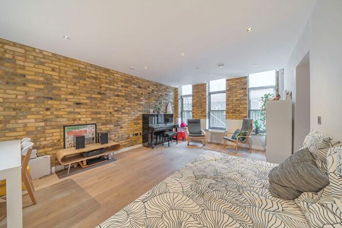 2 Bedroom Flat For Sale In Lawn Lane, Vauxhall, London, SW8