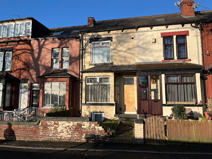 5 Bedroom Terraced House For Sale In Noster Hill, Leeds, West Yorkshire, LS11