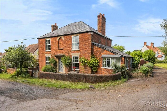 4 Bedroom Detached House For Sale In Perrys Lane, Seend Cleeve, Seend, Melksham, SN12