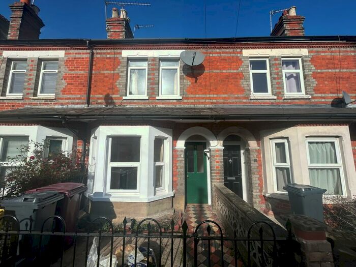3 Bedroom House To Rent In Highgrove Street, Reading, Berkshire, RG1