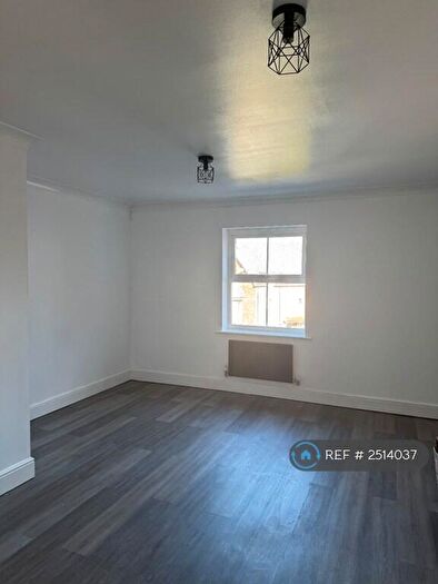 2 Bedroom Flat To Rent In Edelin Road, Bearsted, Maidstone, ME14