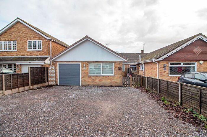 3 Bedroom Semi-Detached Bungalow For Sale In Milton Road, Lovedean, PO8