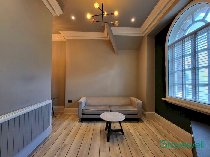 2 Bedroom Apartment To Rent In Cross Street, Manchester, M2