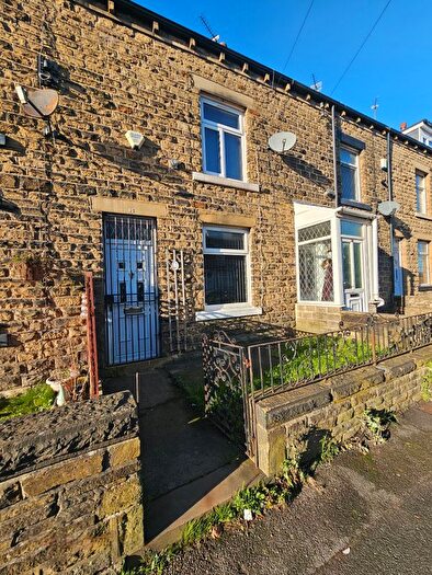 1 Bedroom Terraced House To Rent In Woodhall Avenue, Bradford, BD3