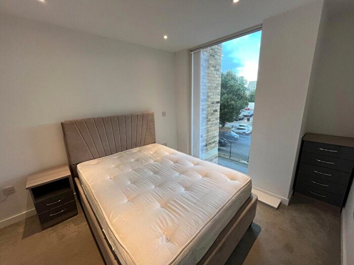 2 Bedroom Flat To Rent In Boundary Lane, Manchester, Greater Manchester, M15