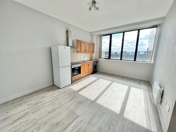 1 Bedroom Apartment To Rent In Southgate House, Halifax., HX1