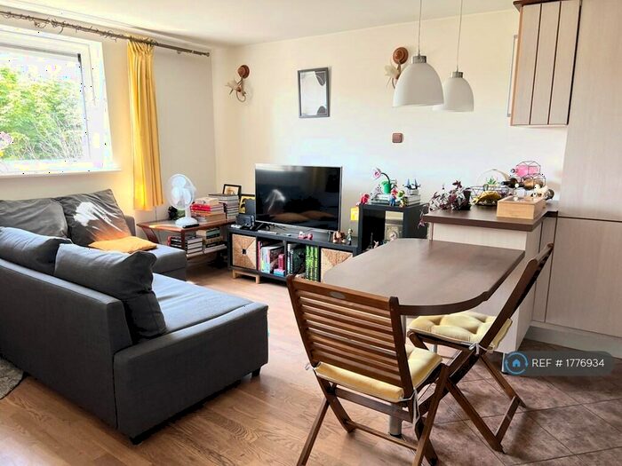 1 Bedroom Flat To Rent In Greenfell Mansions, London, SE8