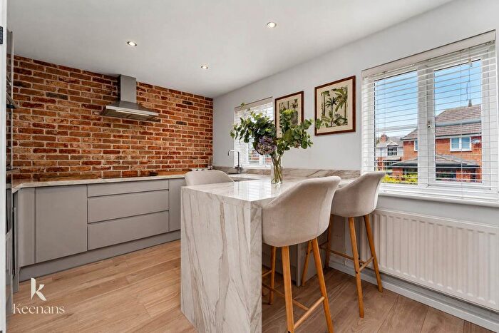4 Bedroom Town House For Sale In Barlow Close, Bury, BL9