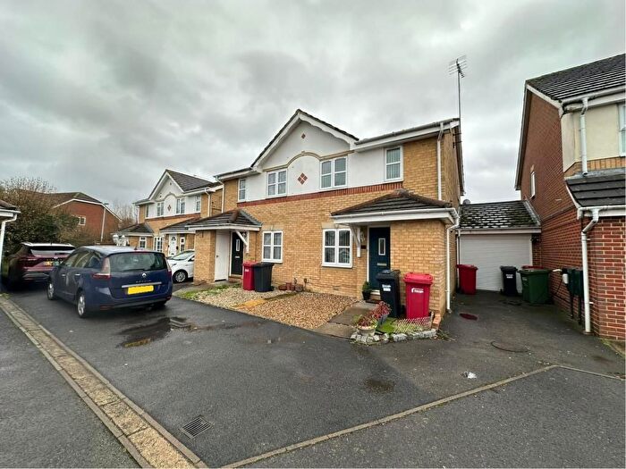 3 Bedroom Detached House To Rent In Slough, Berkshire, SL1