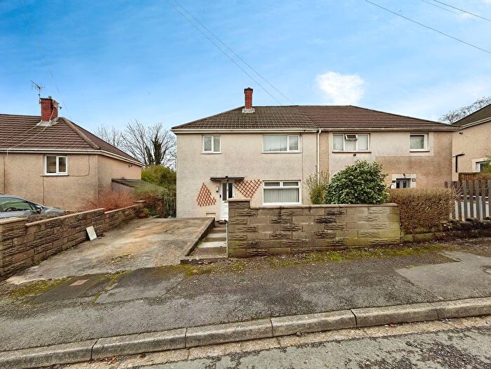 3 Bedroom Semi Detached House For Sale In Tynywaun Road, Llansamlet, Swansea, SA7