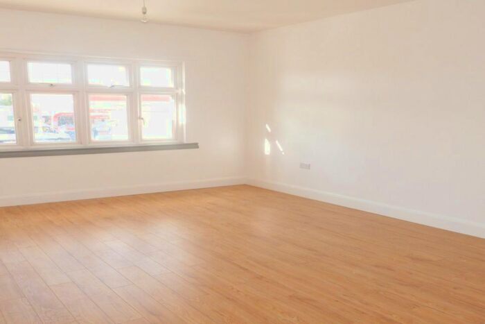 Studio To Rent In Burnley Road, London, NW10
